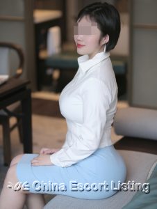 广州伴游 Guangzhou Escort - 乐蓉 Lè róng