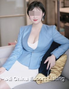 广州伴游 Guangzhou Escort - 乐蓉 Lè róng